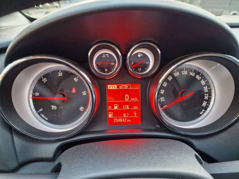 Opel Astra J 2013 1.7