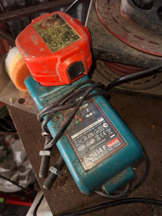 Ładowarka makita w bardzo dobrym stanie