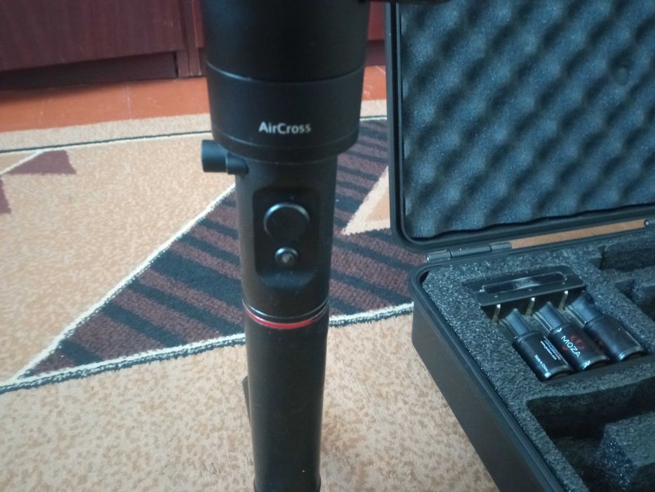 Елетронный Стедикам  Moza. Aricross.