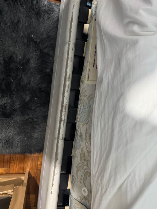 Cama de casal  Branca