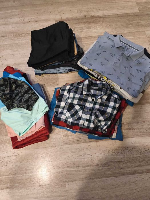 Zestaw ubrań chłopięcych roz 134-140