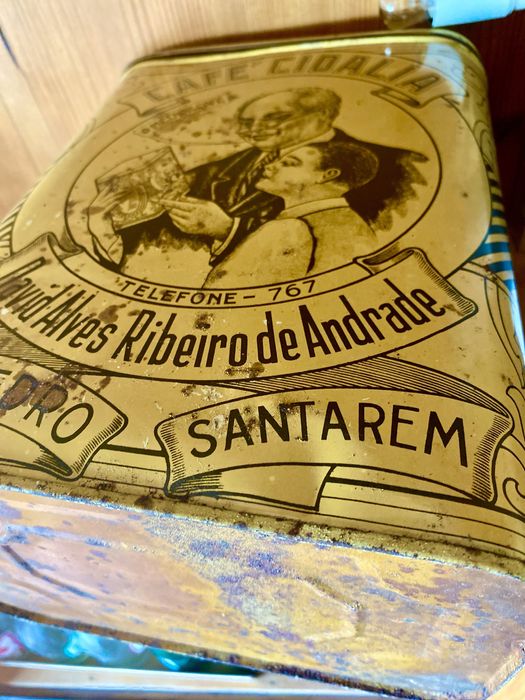 Lata de café publicidade