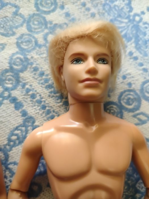 Кукла Кен  2 парня