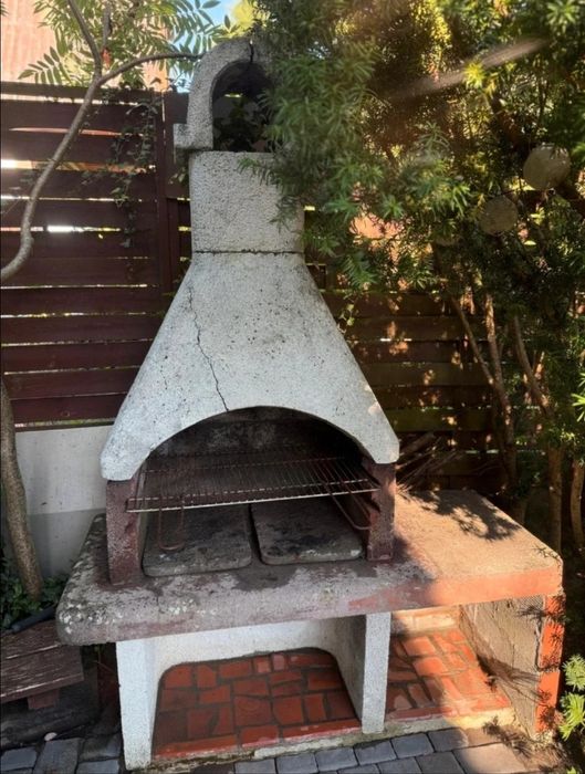 Grill ogrodowy, betonowy