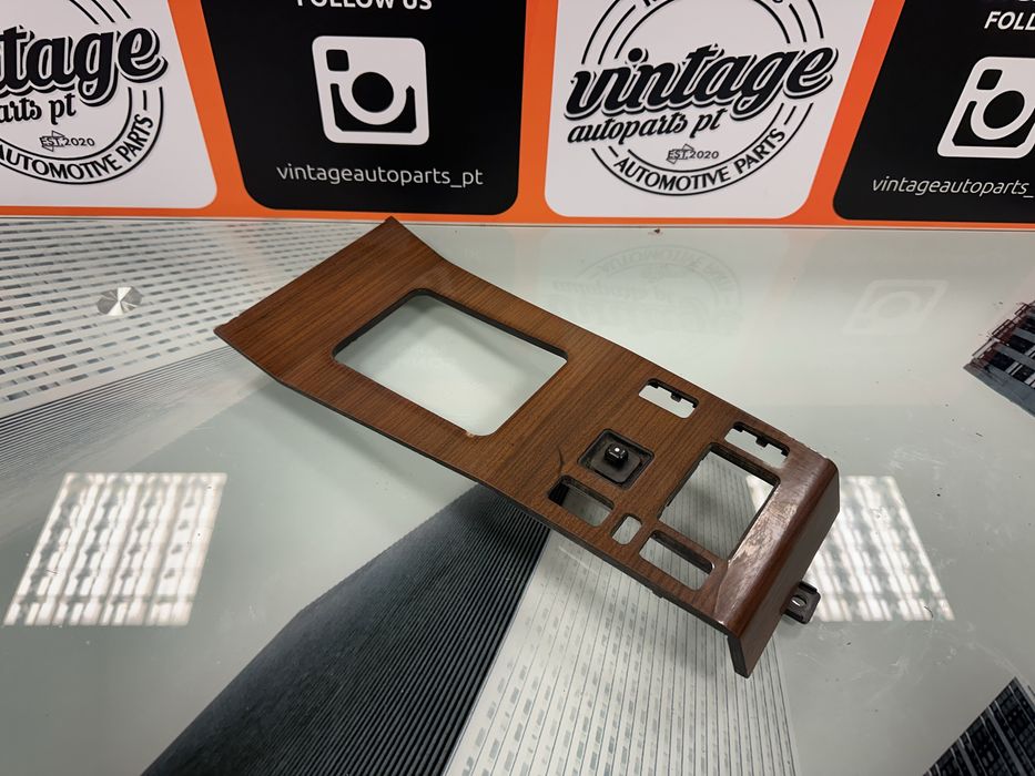 Consola de madeira Mercedes W124