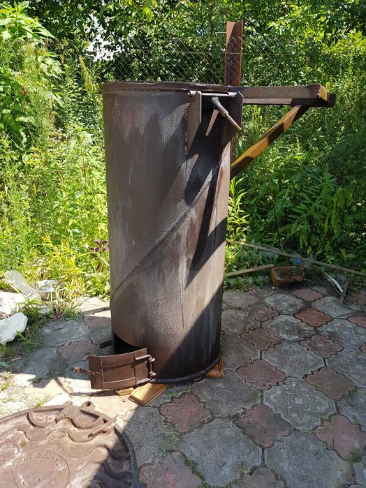Продам печку длительного горения (тырсовка)