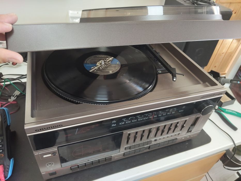 Aparelhagem gira discos Grundig CT4500