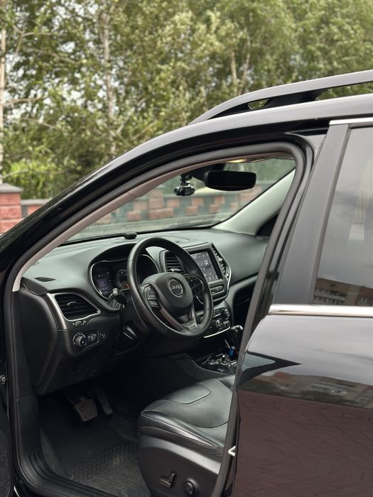 Jeep Cherokee 2022 VIN 1C4PJMMN9ND523462 фото оголошення 6 з 8