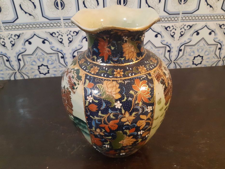 Jarra vintage chinesa, altura 26cm, em estado como NOVO