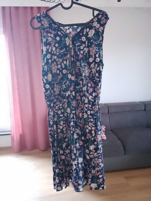 Sukienka letnia granatowa w kwiaty rozm.XL