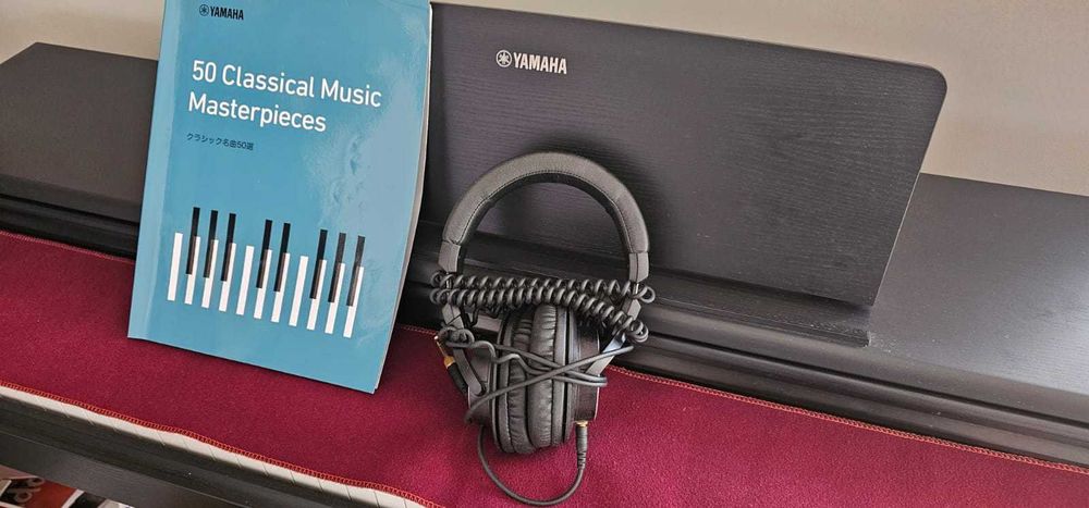 Pianino Cyfrowe YAMAHA ARIUS  YDP-145 B + Ława + Słuchawki Komplet