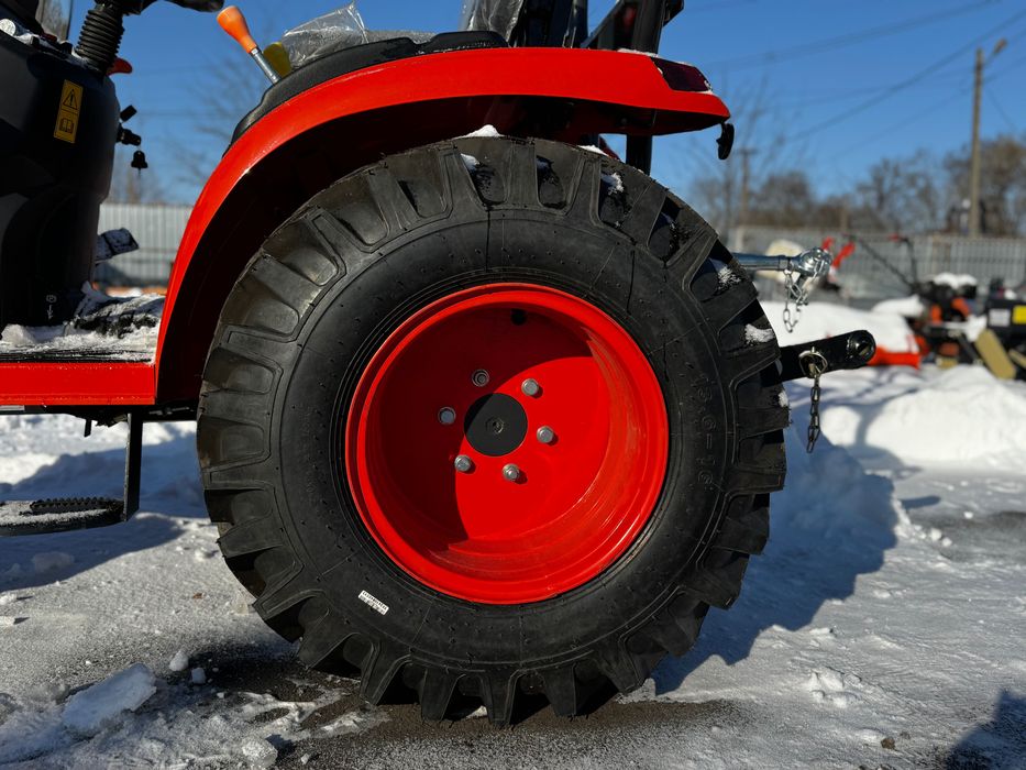 Комплект трактор Hinomoto HM 275 + лопата для снігу і щітка