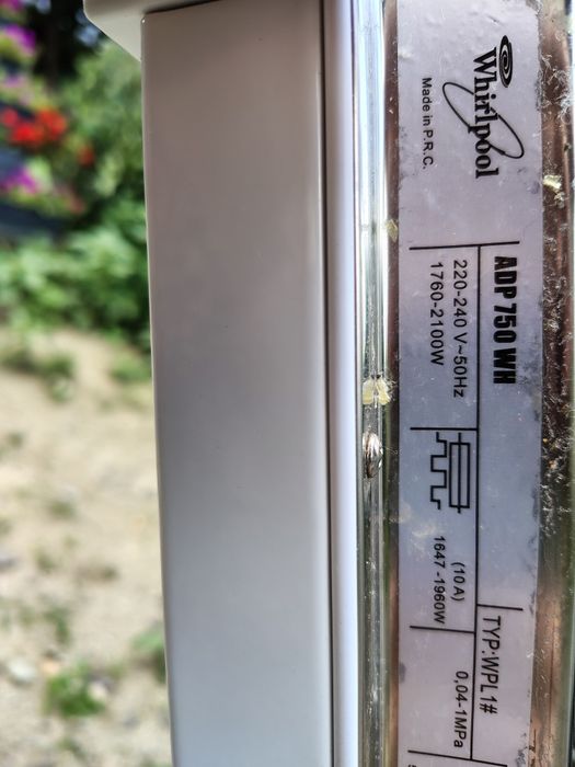 Zmywarka mała 45 cm wolnostojąca biała Whirlpool
