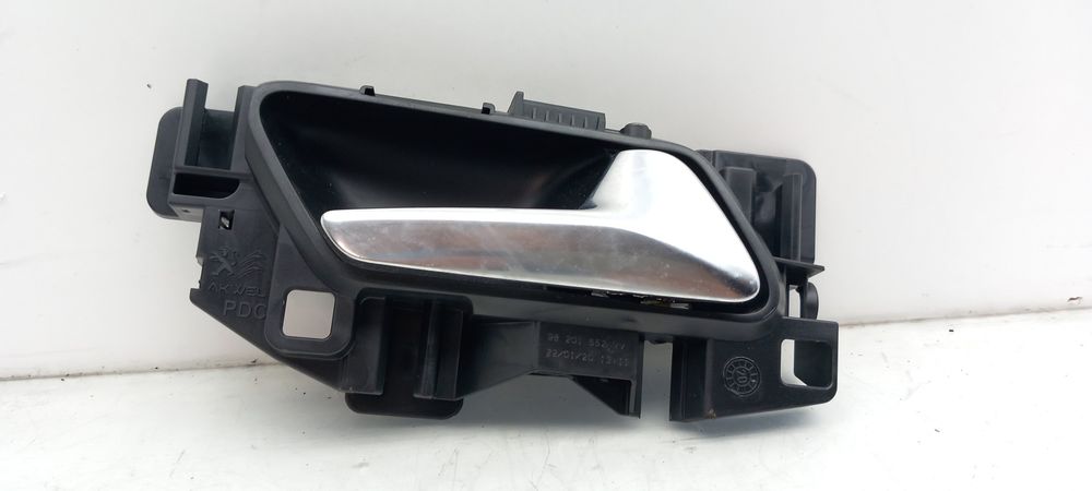 Pega interior porta trás direita PEUGEOT 2008 II (U_)