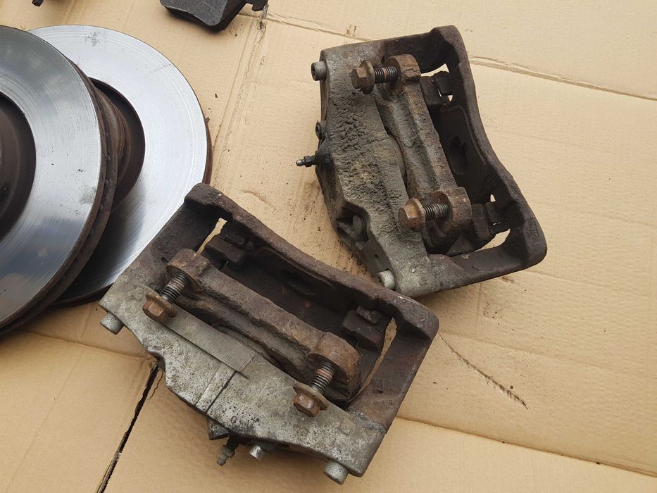 VOLVO XC90 Zaciski Zacisk Przód MAŁE Tarcze Komplet Cylinderek RADOM