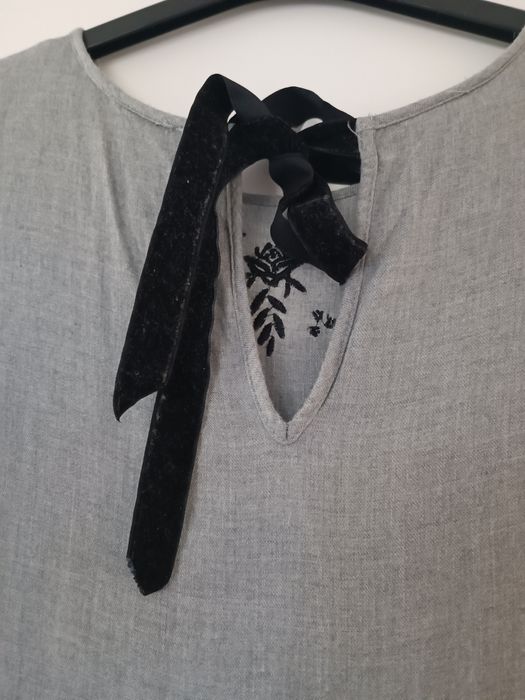 Szara sukienka damska Carry r.M