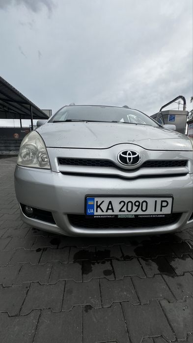 Продам Toyota Corolla Verso
