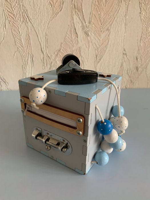 Іграшка бізікуб 12х12х12