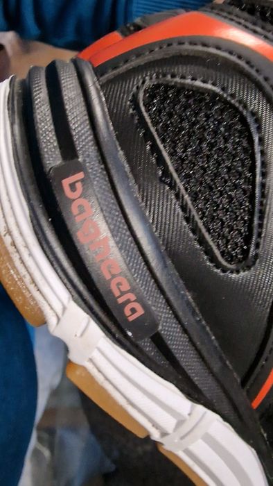 Bagheera piękne halówki R44 28cm