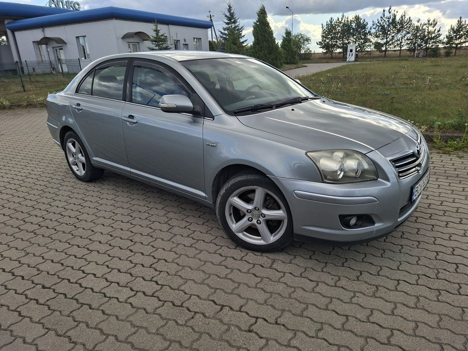 Toyota Avensis II