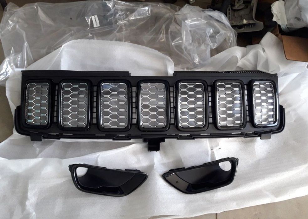 Бампер передній комплект Jeep Grand Cherokee WK2 17-21