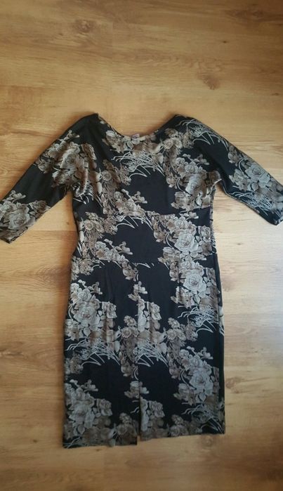 Sukienka w kwiaty r.XXL