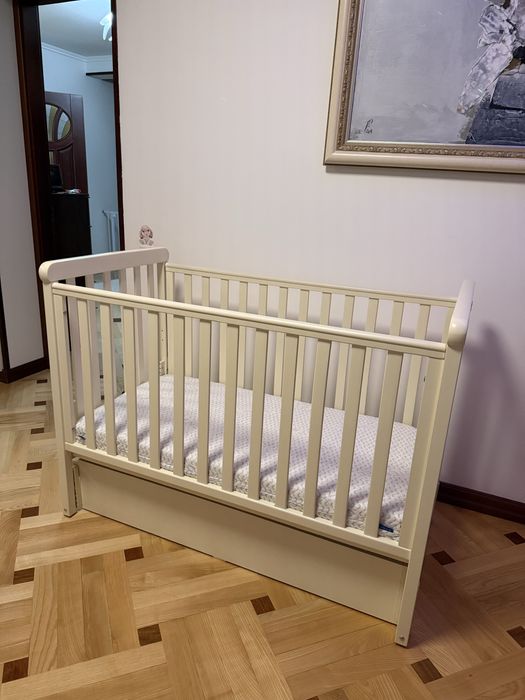 Ліжко дитяче колір слонова кістка + матрас