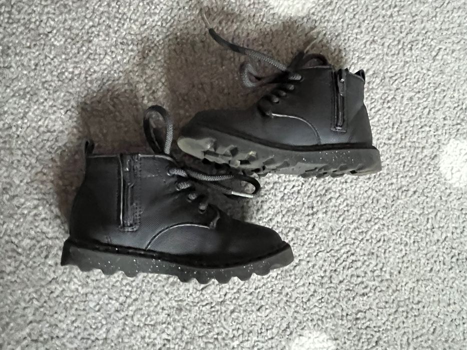 Buty trzewiki Zara r.22 czarne