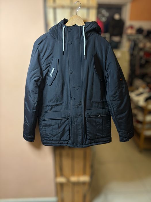 куртка ELLESSE. Розмір S. Цілком може підійти і на М