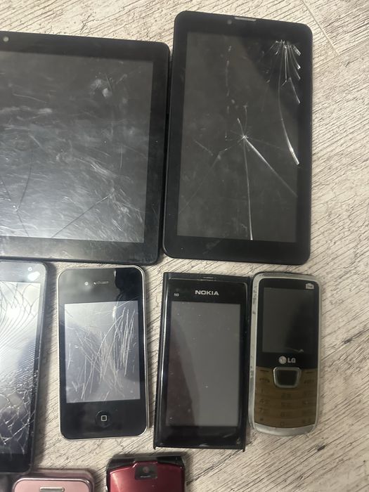 Телефони, планшет