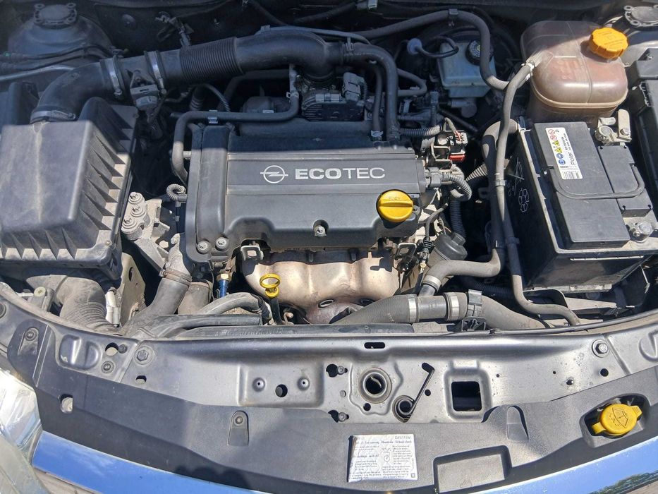 Opel Astra — fotografia 5