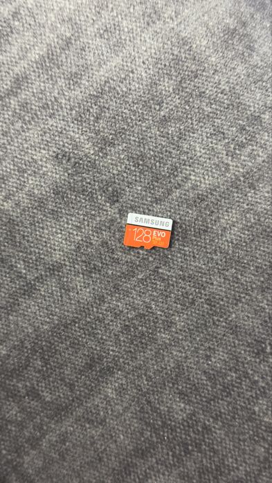 DJI Osmo Pocket 2 -идеальное состояние + карта памяти 128 ГБ в подарок