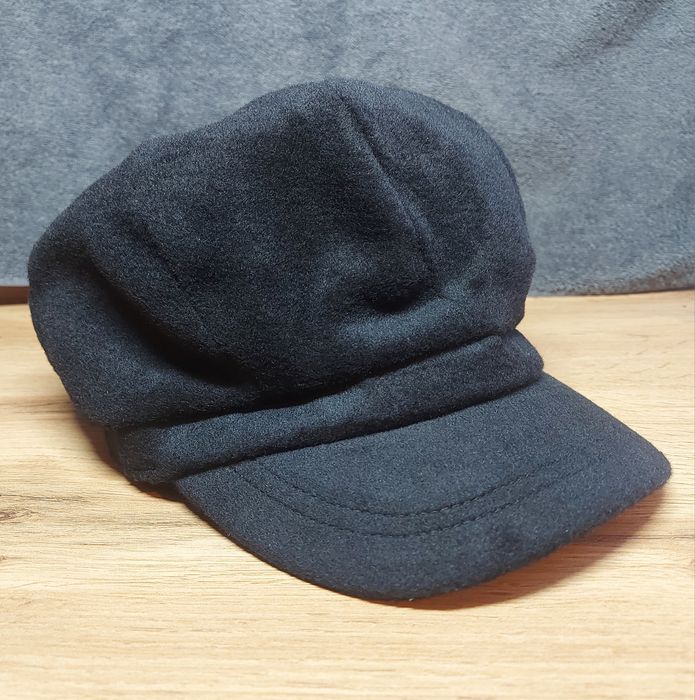 Czarna czapka z daszkiem Siggi