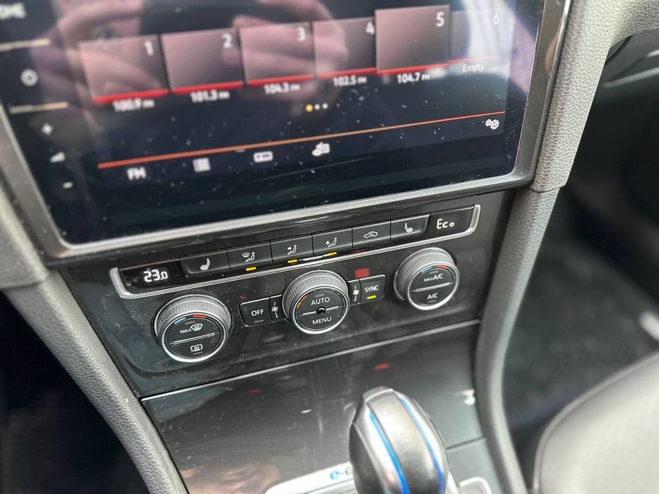Продам електрокар  e-golf