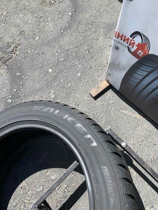 Шини  225/55 R19 Falken Зима  6,4-6,6мм