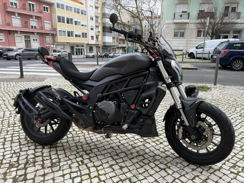 Benelli 502c recém revisada e pneus novos