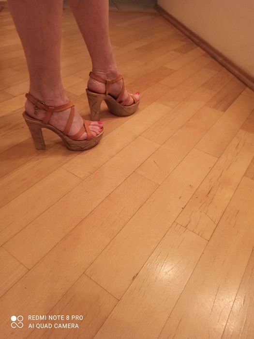 Buty sandały na obcasie