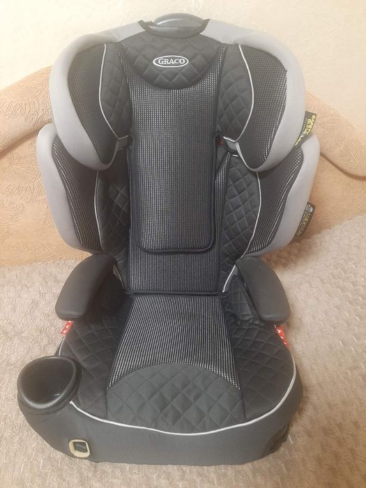Продам автокрісло Graco від 15-36кг.