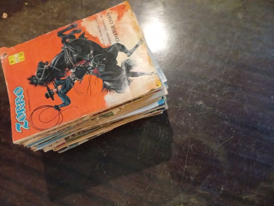 Revistas de BD Zorro, sem contracapa. Lote 40 revistas.