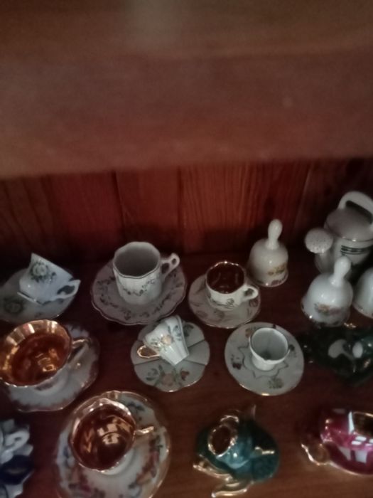 Chávenas de colecção ( miniaturas)