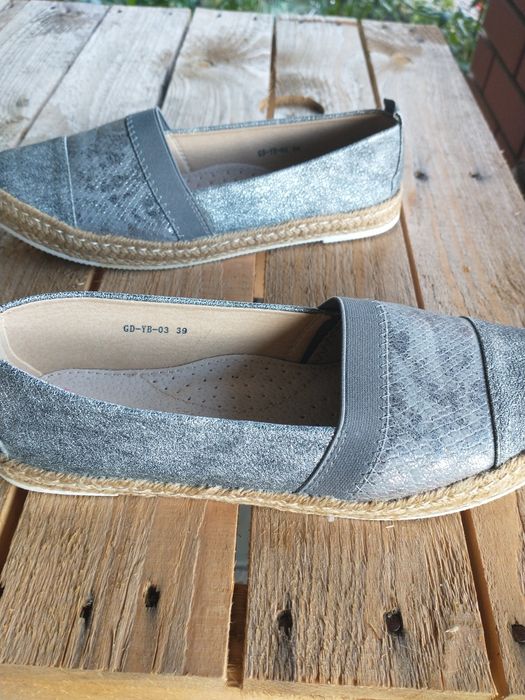 Espadryle Goodin rozm.39 długość wkładki 25 cm