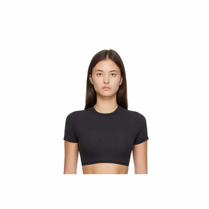 Топ Skims Fits Everybody Super Cropped T-Shirt Onyx