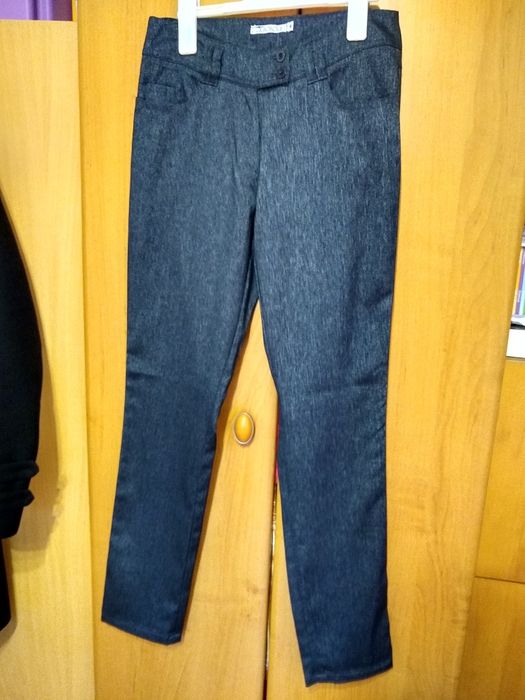 Spodnie klasyczne Quiosque