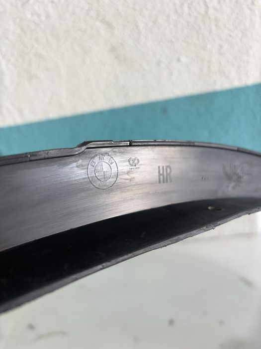 Moldura do guarda-lamas traseiro direito bmw X1
