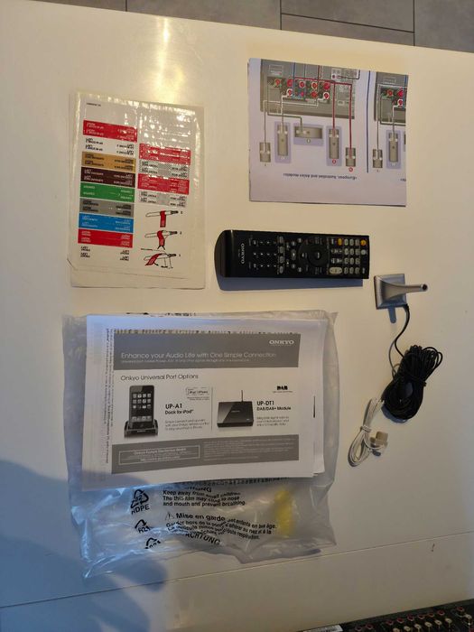 Amplituner Onkyo TX-SR608