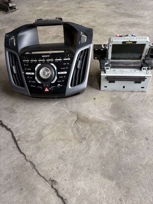 Radio wyświetlacz panel ramka radia nawigacja karta SD komplet ford focus mk3 bm5t-18c815-xf am5t-18b955-dj