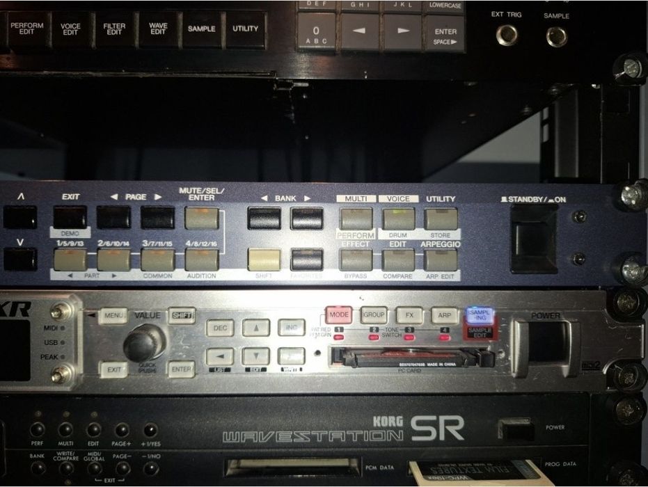 Roland Fantom XR Rack