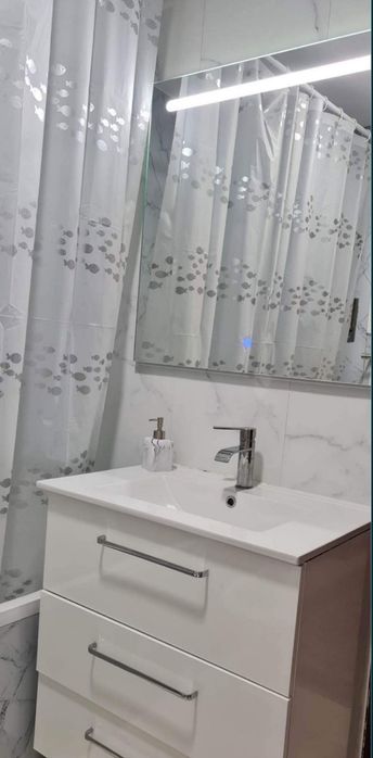 Alugo Quarto para casal