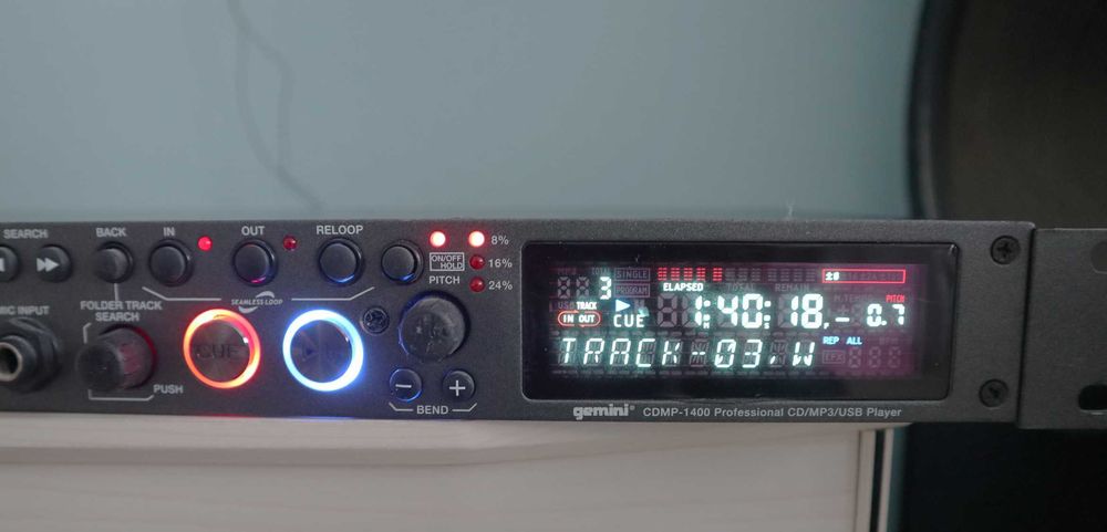 CD проигрыватель Gemini CDMP-1500 mp3 плеер USB и Omnitronic CMP-101