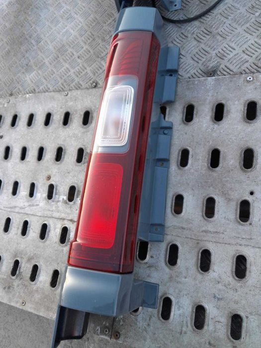 Renault Trafic Lampa Tylna Lewa Prawa Kompletna